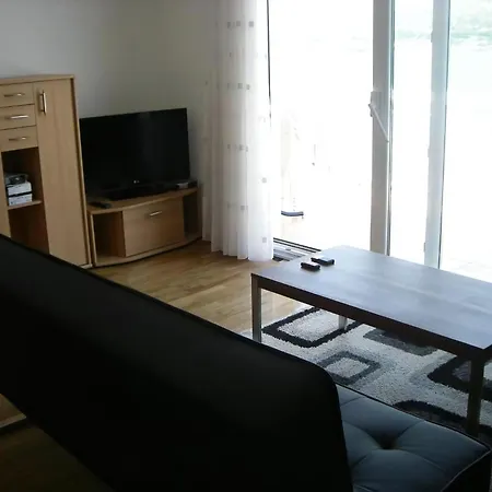 Im 2, Stock Mit Balkon Und Meerblick Apartment